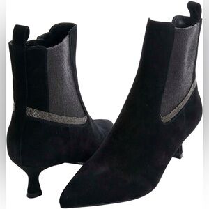 Vaneli Black Suede Kitten Heel Pointed‎ Toe Pull-On Ankle Boots Sz. 9